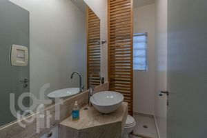 Image 22 - 351528