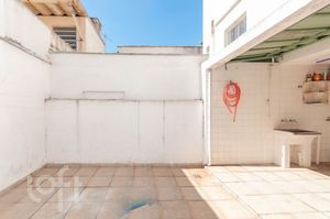 Image 19 - 352152