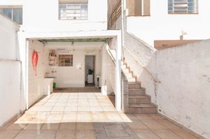 Image 18 - 352152
