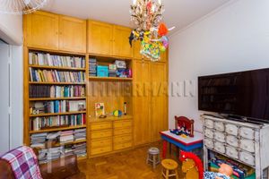 Image 8 - 352690