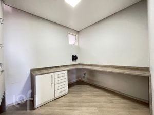 Image 10 - 352824