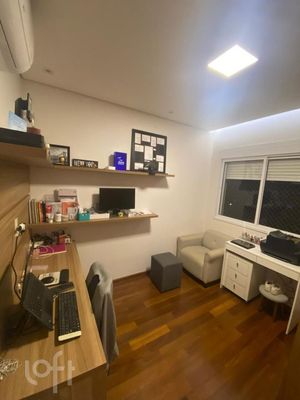 Image 11 - 353025
