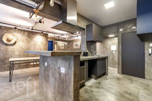 Image 6 - 353301