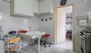 Image 25 - 353880