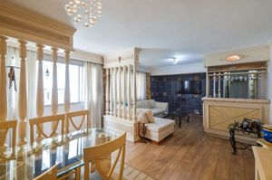 Image 44 - 353880