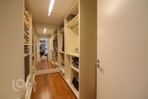 Image 58 - 354537