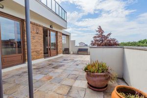 Image 3 - 354564