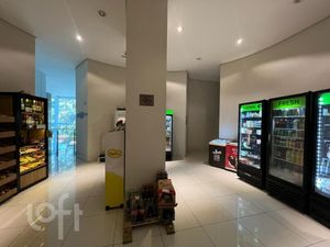 Image 17 - 355053