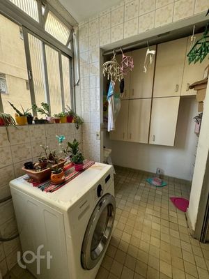Image 19 - 355462
