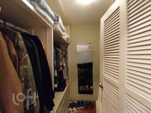 Image 30 - 355596