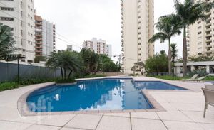 Image 11 - 356023