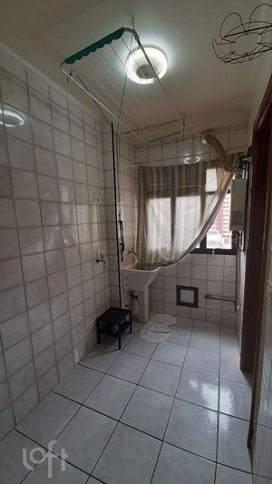 Image 8 - 356482