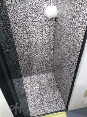Image 19 - 356940