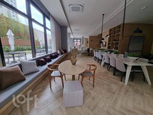 Image 15 - 357617