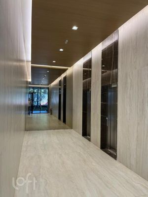 Image 10 - 357617