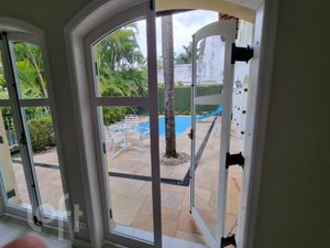Image 19 - 357783
