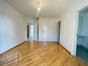 Image 41 - 357885