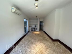 Image 11 - 357885
