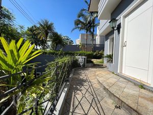 Image 21 - 357885