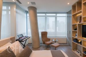 Image 15 - 358246