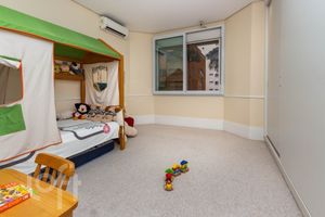 Image 11 - 358275