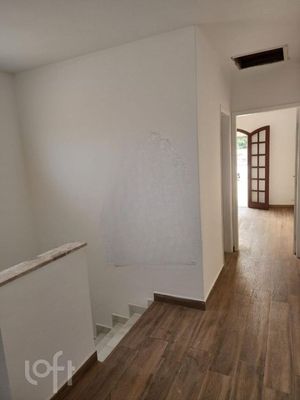 Image 4 - 358745