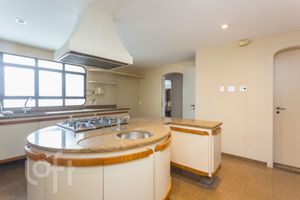Image 25 - 360123