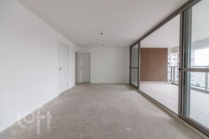 Image 3 - 361782