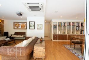 Image 15 - 364095