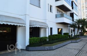 Image 22 - 364957