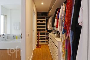Image 6 - 365153