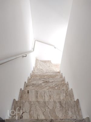 Image 21 - 366173