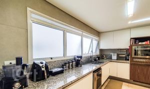 Image 17 - 366599