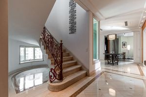 Image 23 - 366813