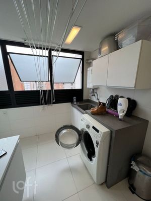 Image 22 - 367380