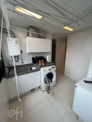 Image 21 - 367380