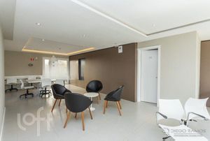 Image 17 - 368082