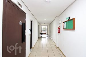 Image 19 - 369019