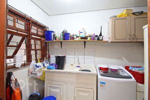 Image 20 - 369047