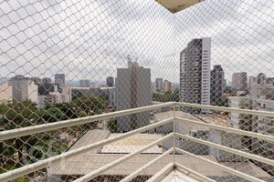 Image 6 - 369104