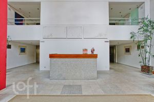 Image 35 - 369104