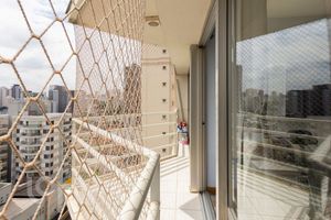 Image 4 - 369104