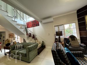 Image 11 - 369180