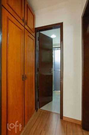 Image 12 - 369215