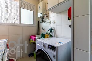 Image 14 - 369402