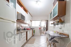 Image 21 - 369650