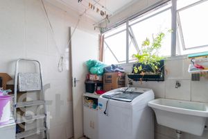 Image 17 - 369650
