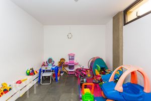 Image 22 - 369898