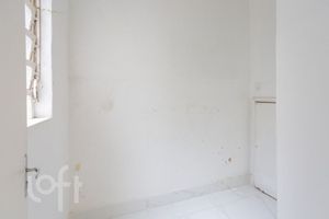 Image 20 - 370847
