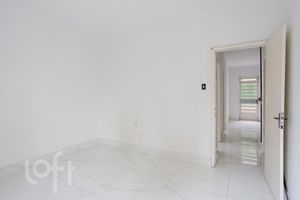 Image 35 - 370847